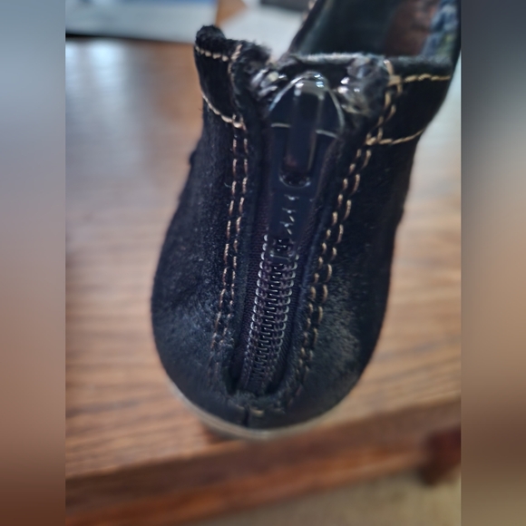 Women's Black Suede Ankle Boots - Picture 3 of 6